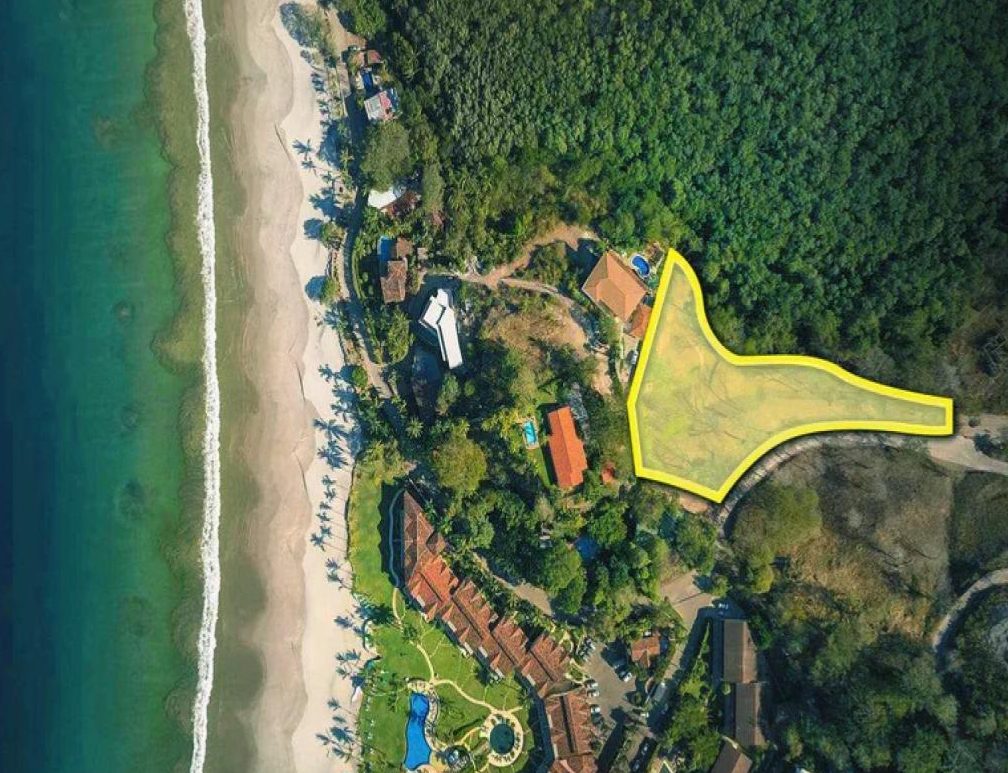 Walk to Flamingo Beach Property – 1.2 Acre