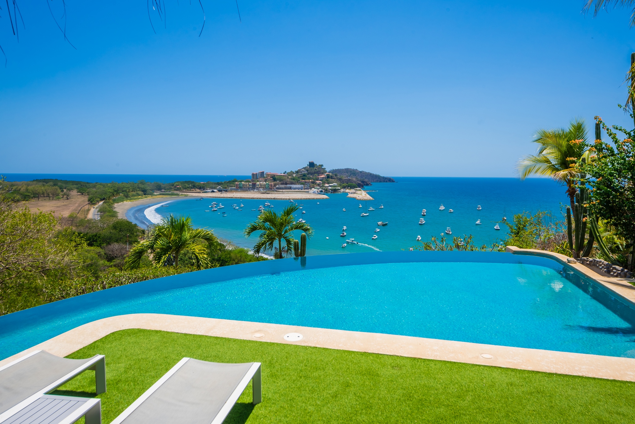 Ocean View Home – Flamingo Beach $2.850,000