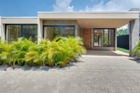 Luxury Home For sale flamingo beach (16)