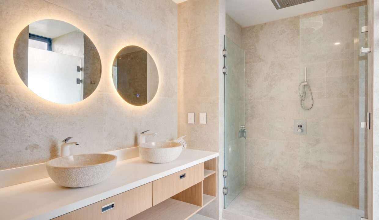 Luxury Home For sale flamingo beach (34)