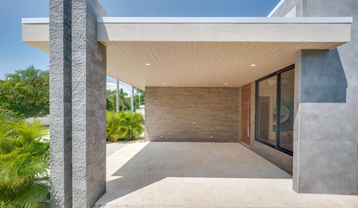 Luxury Home For sale flamingo beach (9)