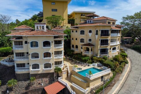 MARINA REAL CONDO (18)