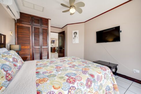 MARINA REAL CONDO (21)