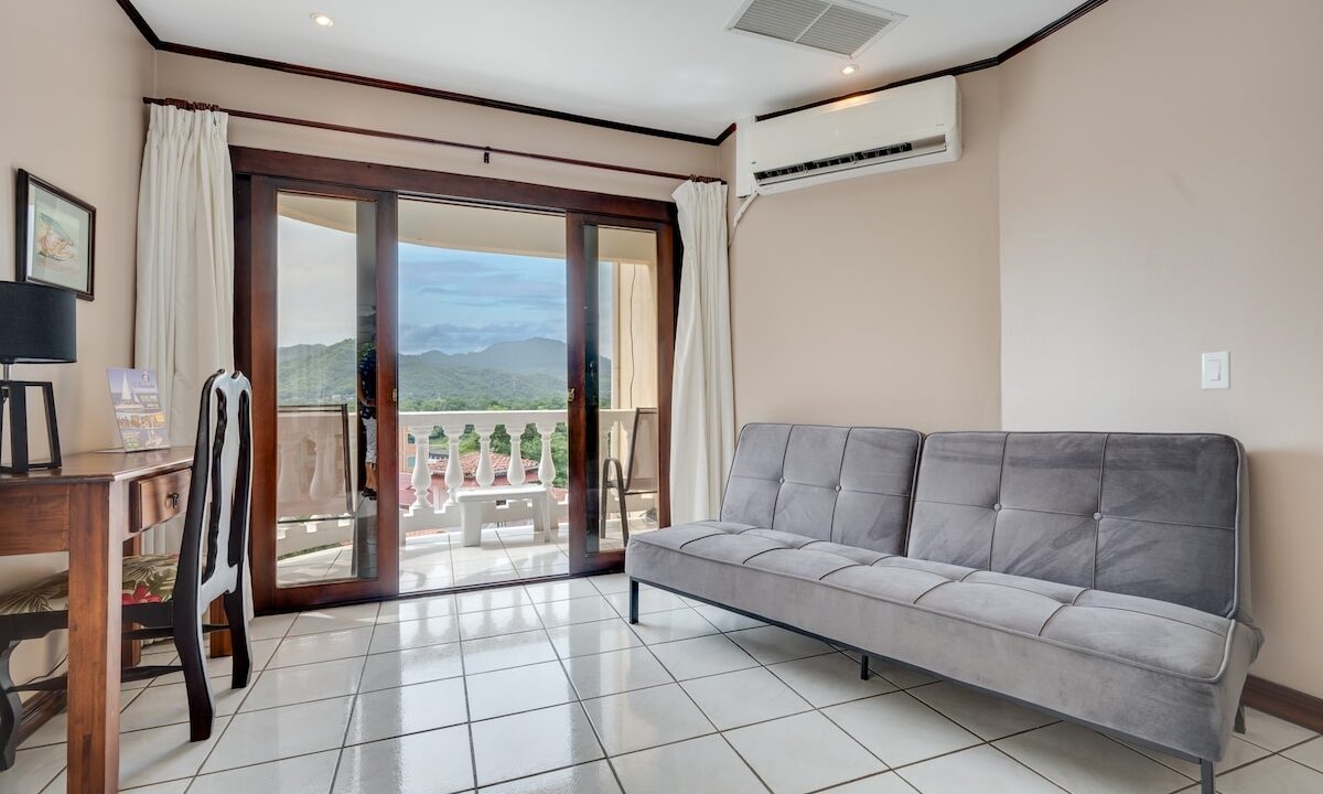 MARINA REAL CONDO (25)