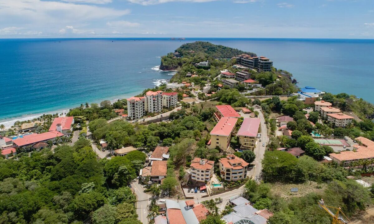 MARINA REAL CONDO (4)