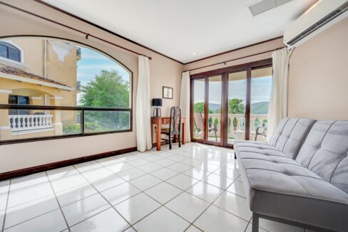 MARINA REAL CONDO (5)