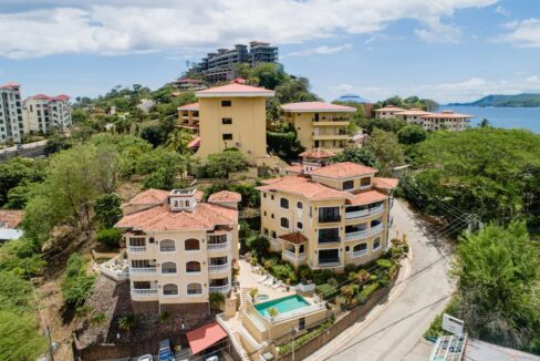 MARINA REAL CONDO (7)