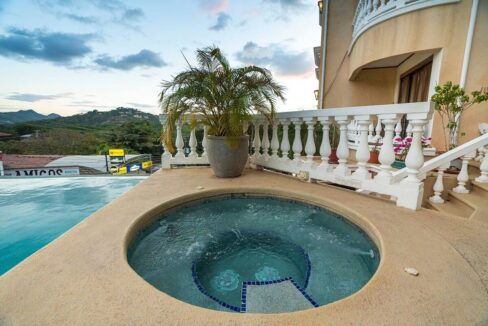 MARINA REAL CONDO (9)