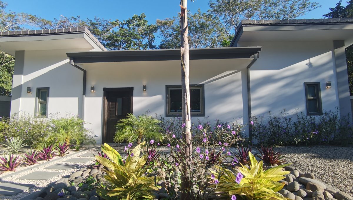 BRAND NEW MODERN HOME **SOLD** – Costa Rica Real Estate Sales